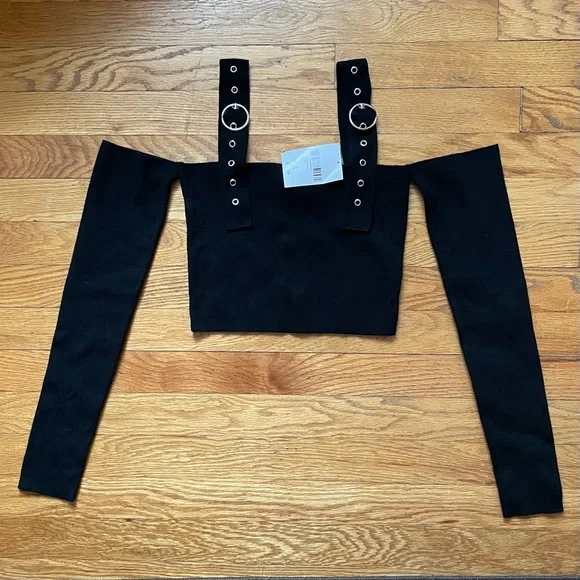 NWT Forever 21 grommet strap cropped sweater, Sz S - Picture 1 of 2